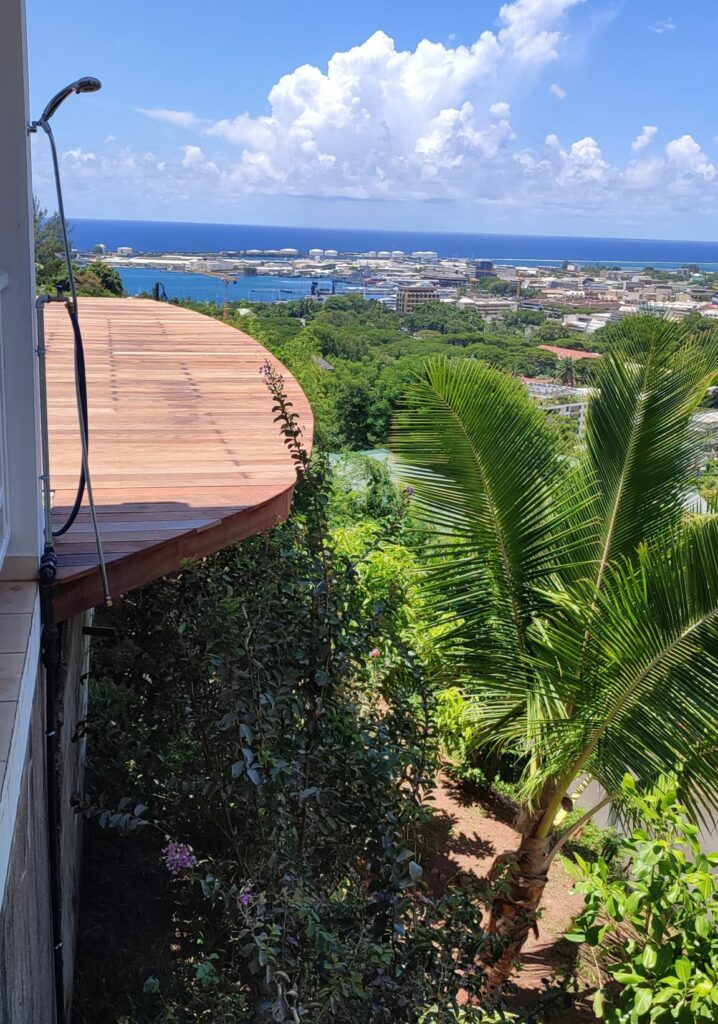 Deck en porte-à-faux Tahiti Deck en porte-à-faux Tahiti